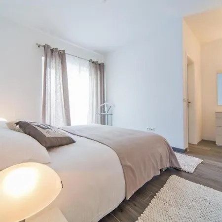 Anita - Six Bedroom With Private Pool And Terrace Gruda