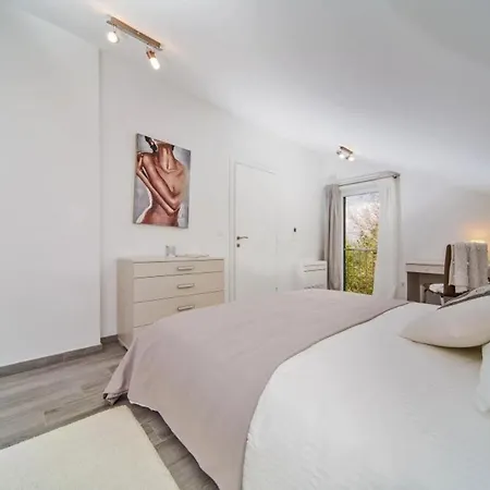Apartment Anita - Six Bedroom With Private Pool And Terrace *