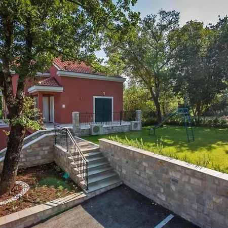 Anita - Six Bedroom With Private Pool And Terrace Gruda