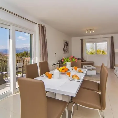 Anita - Six Bedroom With Private Pool And Terrace *